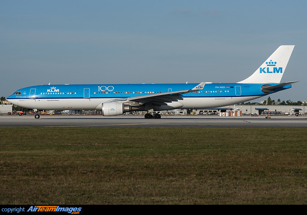 Airbus A330-303 Airbus A330-303