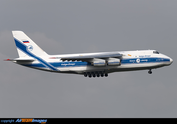 Antonov An-124-100 Ruslan Antonov An-124-100 Ruslan