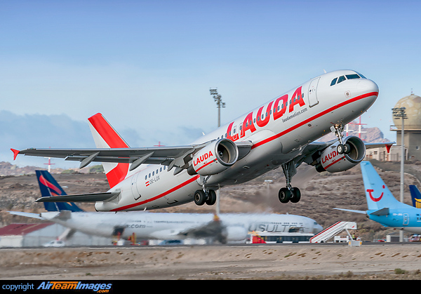 Airbus A320-214 Airbus A320-214