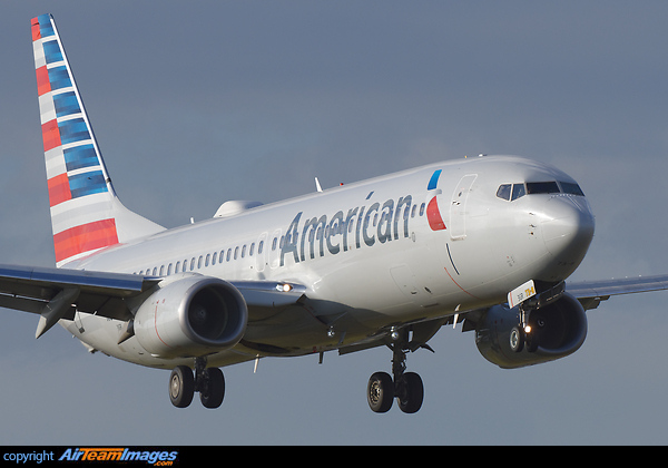Boeing 737-823 Boeing 737-823