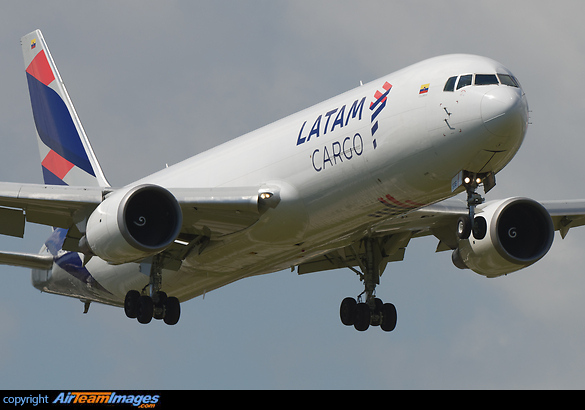 Boeing 767-316F/ER Boeing 767-316F/ER