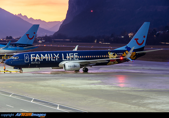 Boeing 737-8K5 Boeing 737-8K5