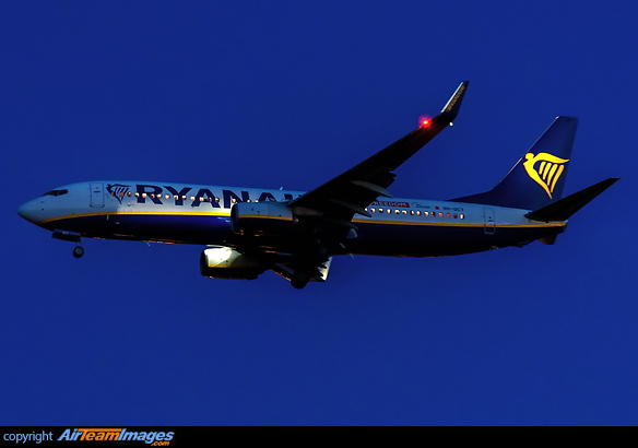 Boeing 737-8AS Boeing 737-8AS