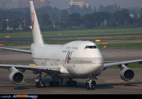 Boeing 747-446