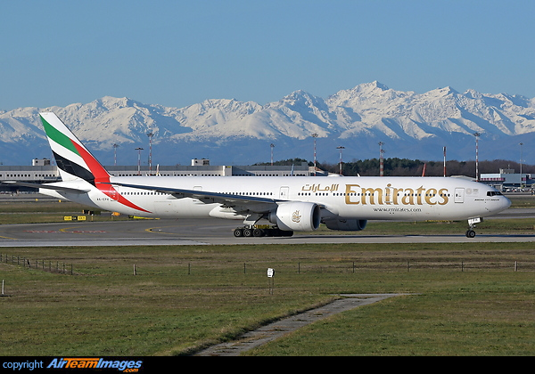 Boeing 777-31H/ER Boeing 777-31H/ER