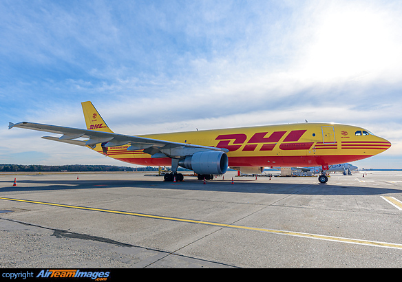 Special livery "Bryan Adams shine a light tour 2019" Official Logistics Partner. Airbus A300B4-622R(F)