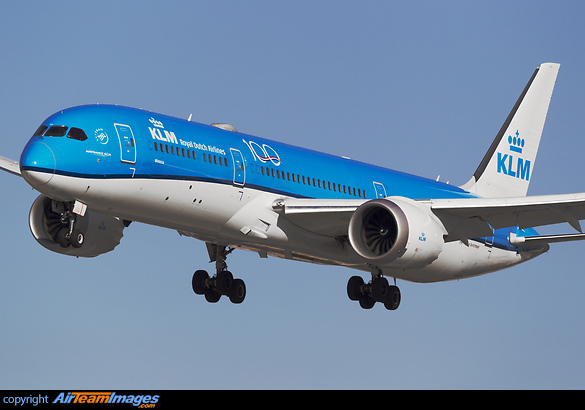 Boeing 787-9 Dreamliner Boeing 787-9 Dreamliner