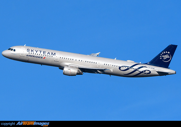 Airbus A321-211 Airbus A321-211