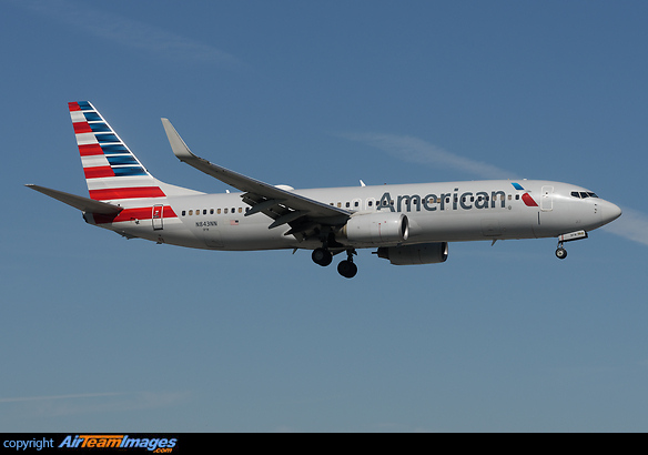 Boeing 737-823 Boeing 737-823