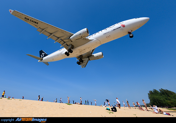 Airbus A330-243 Airbus A330-243