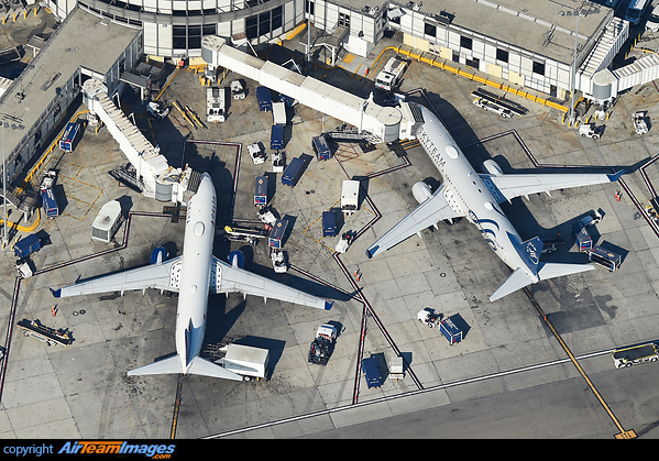 Boeing 737-832 Boeing 737-832