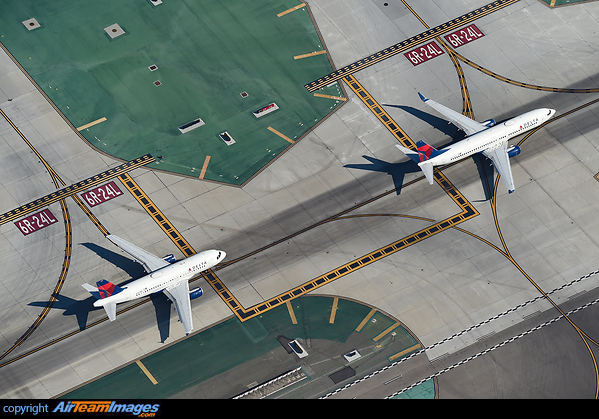 Boeing 737-832 Boeing 737-832
