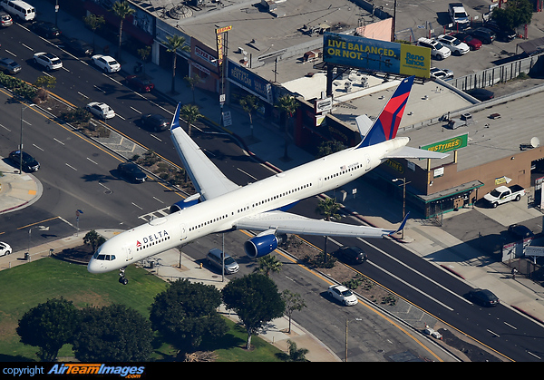Boeing 757-351 Boeing 757-351