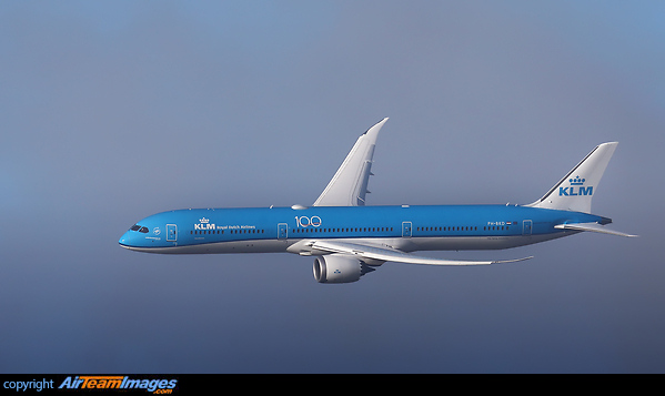 Boeing 787-10 Dreamliner Boeing 787-10 Dreamliner