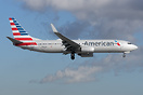 Boeing 737-823