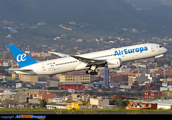 Boeing 787-9 Dreamliner Boeing 787-9 Dreamliner