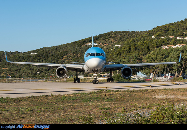 Boeing 757-2G5 Boeing 757-2G5