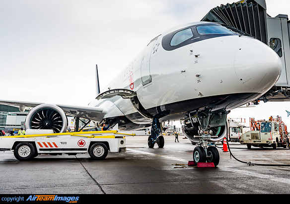 Airbus A220-300 Airbus A220-300