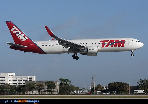 Boeing 767-316/ER Boeing 767-316/ER