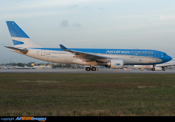 Airbus A330-223 Airbus A330-223
