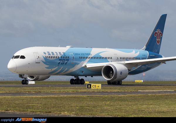 Boeing 787-9 Dreamliner