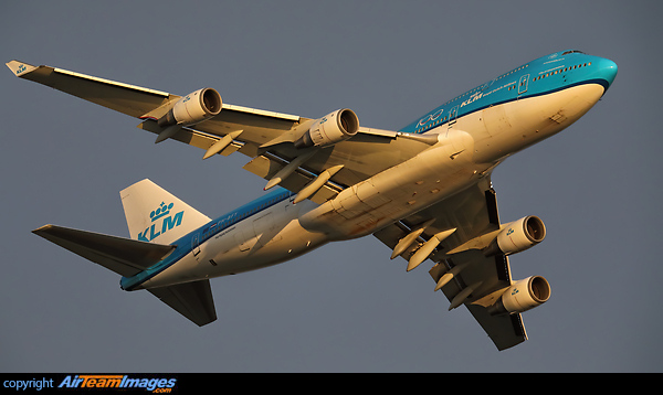 Boeing 747-406M