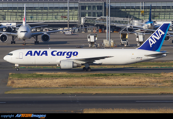 Boeing 767-381/ER(BCF)