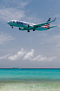 Boeing 737-823