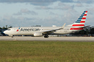 Boeing 737-823