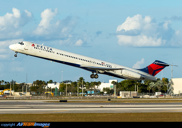 McDonnell Douglas MD-88