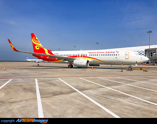 Boeing 737-84P