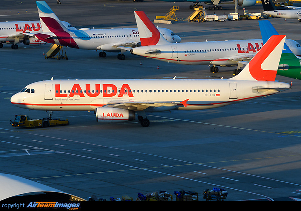 Airbus A320-233