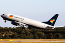 Boeing 737-476(SF)