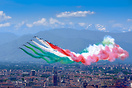 "Abbraccio tricolore", tribute of the Italian Air Force to the victims...
