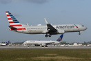 Boeing 737-823