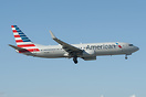 Boeing 737-823
