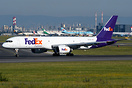 Boeing 757-204(SF)