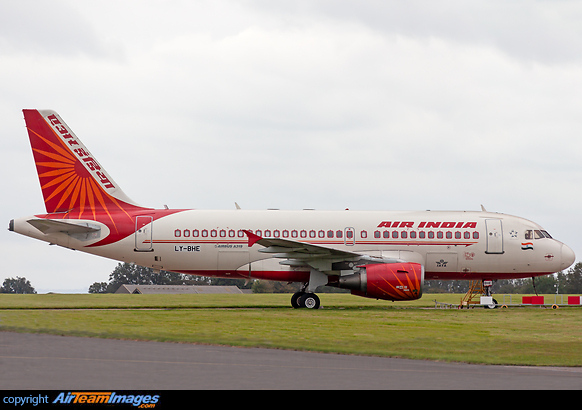 Former VT-SCA of Air India retired from service and currently stored at St Athan awaiting possible parting out. Airbus A319-112