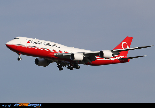 Arriving for maintenance. Boeing Business Jet 747 VIP