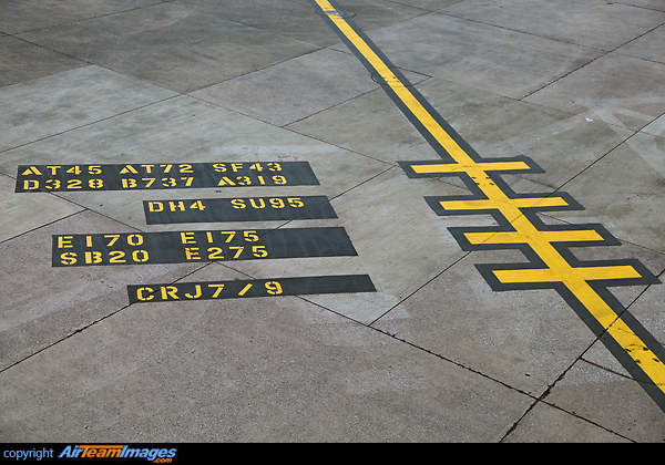 Short haul/regional airliner stand at Manchester. Aircraft Stand Markings