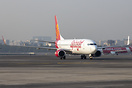 Boeing 737-8AS