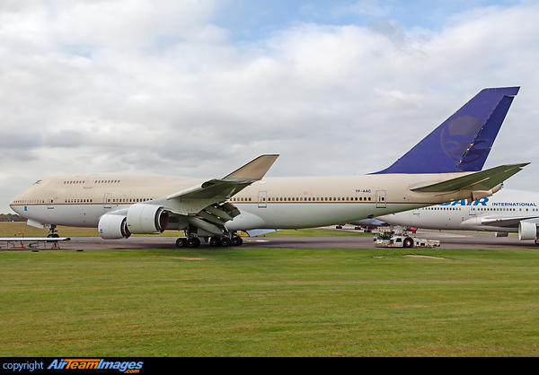 Slowing being taken apart and stripped at Cotswold airport on retirement and part out Boeing 747-481