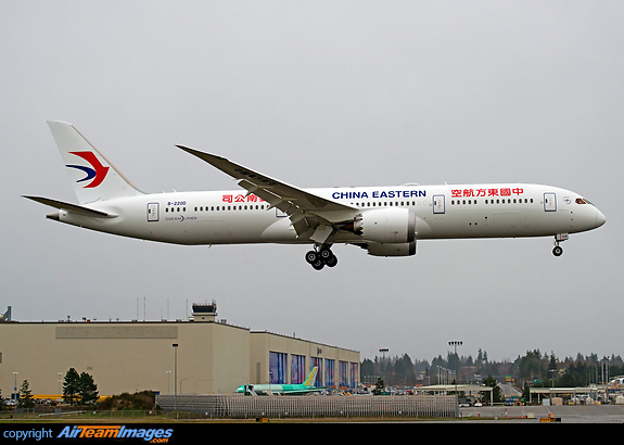 China Eastern's latest 787-9 coming back from the paint hangar after getting painted Boeing 787-9 Dreamliner