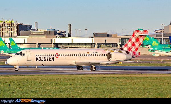 Volotea Boeing 717 preparing to depart Dublin in 2017. The type was retired from the airline in January 2021. Boeing 717-2CM