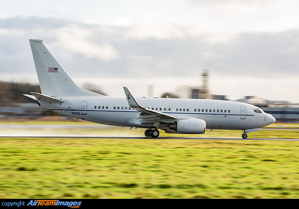 02-0201, a District of Columbia ANG Boeing C-40C accelerating down runway 24 at Shannon, Ireland. Boeing C-40C