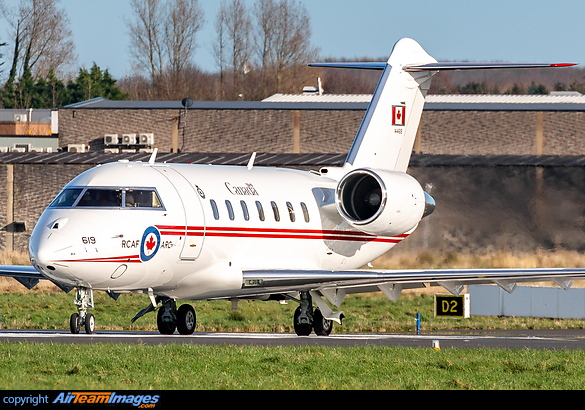 RCAF Bombardier CC-144D Challenger enters the runway at Shannon, Ireland. Bombardier CC-144D Challenger