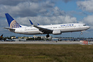 Boeing 737-824