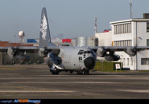 50 years in Belgian service!
Probably the last special paint applied to a Belgian Herc as they all will leave the fleet on December 31th, 2021.
Tenacity! Lockheed C-130H Hercules