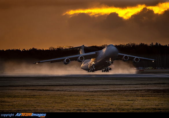 Lockheed C-5M Super Galaxy