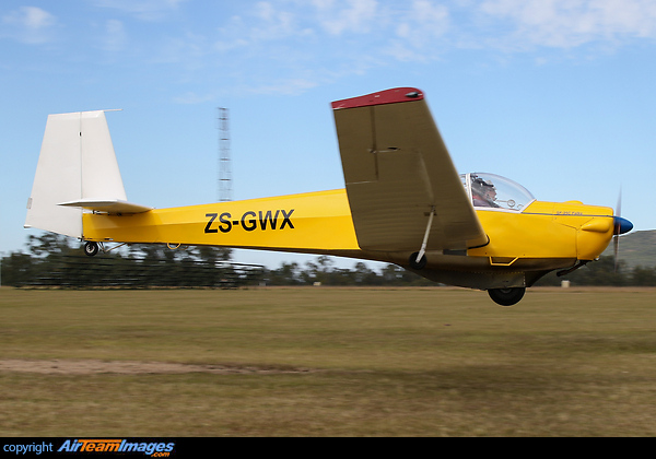 Scheibe SF-25 Motorfalke